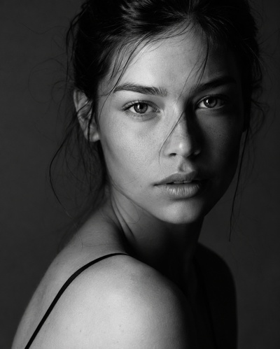 black and white cinematic girl prompt